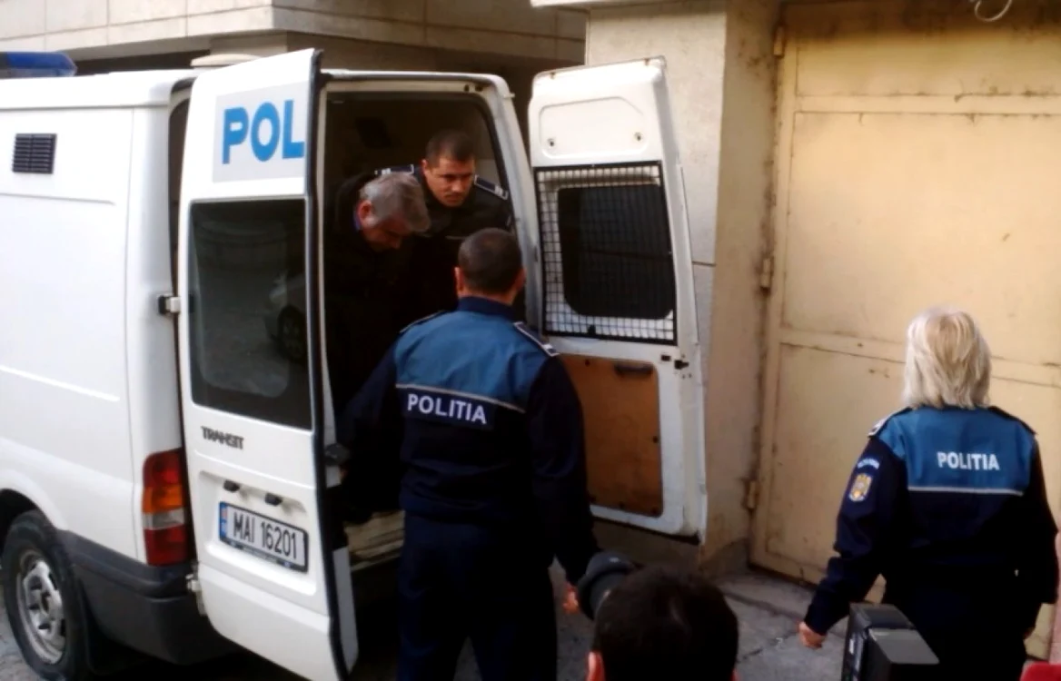 Prefectul va ajunge în faţa unui magistrat. Foto: Adevărul