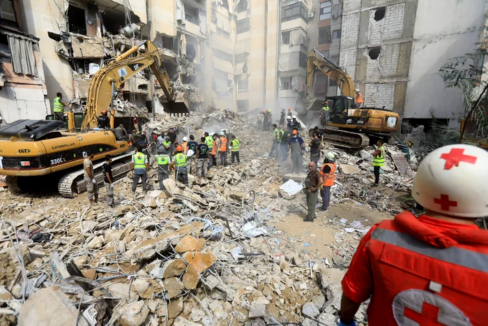 Bombardament israelian asupra unui bloc de locuințe din Beirut FOTO PROFIMEDIA