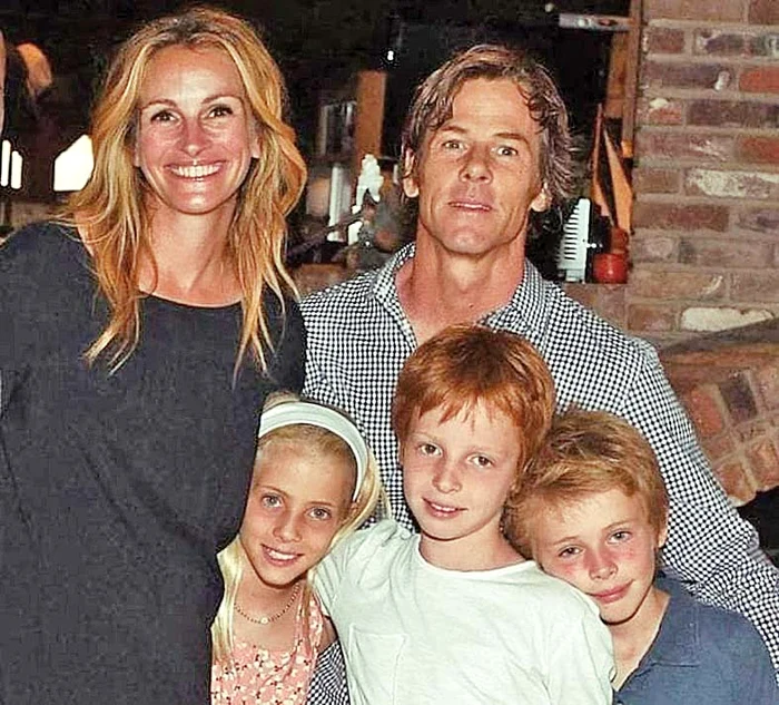 Actriţa, împreună cu soţul şi cei 3 copii  ai lor, Hazel, Phinnaeus şi Henry