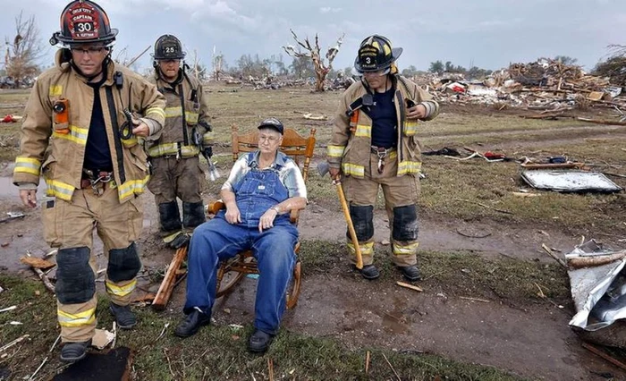 Unchiul Gene - a lui James Ray (Oklahoman News)