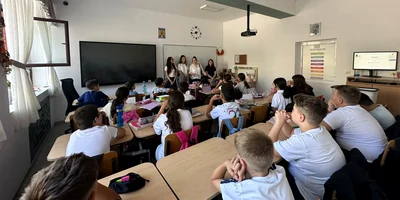 elevi scoala gimnaziala eugen ionescu slatina foto fb scoala eugen ionescu jpg