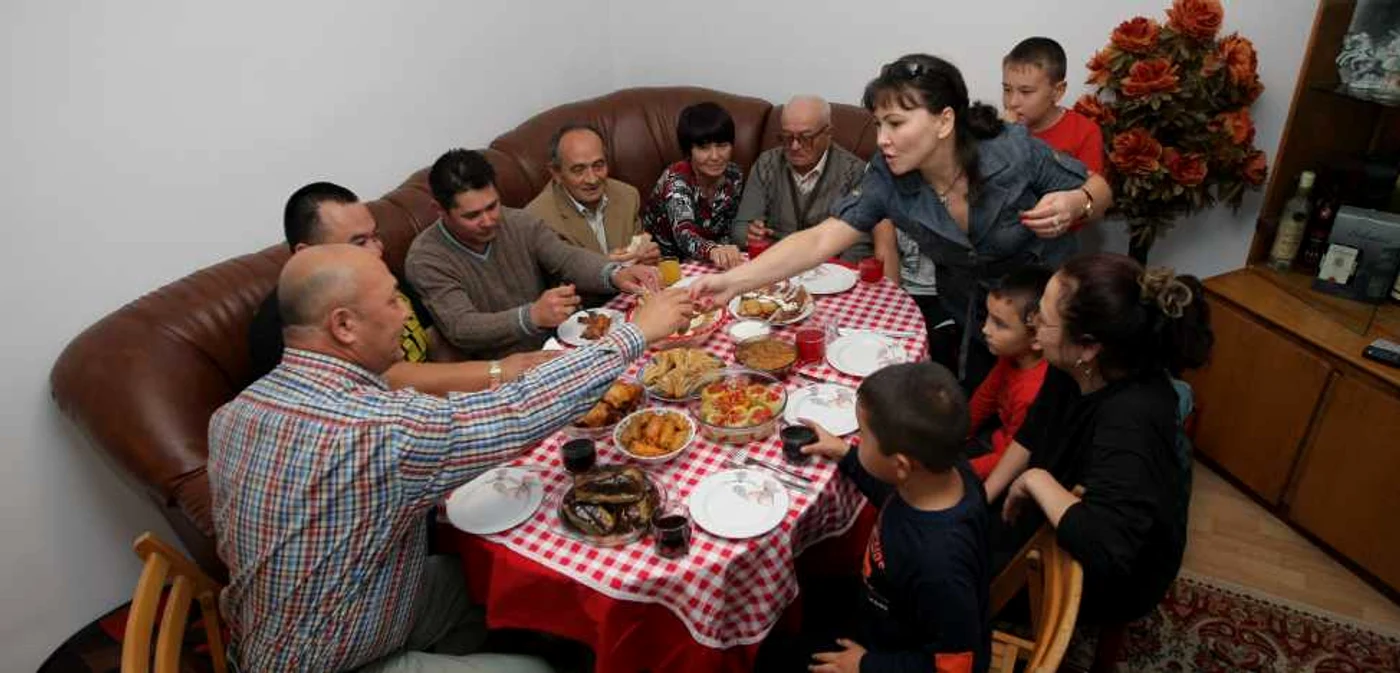 Musulmani din Dobrogea, adunaţi la masa festivă de Kurban Bayram Foto Adevărul Constanţa