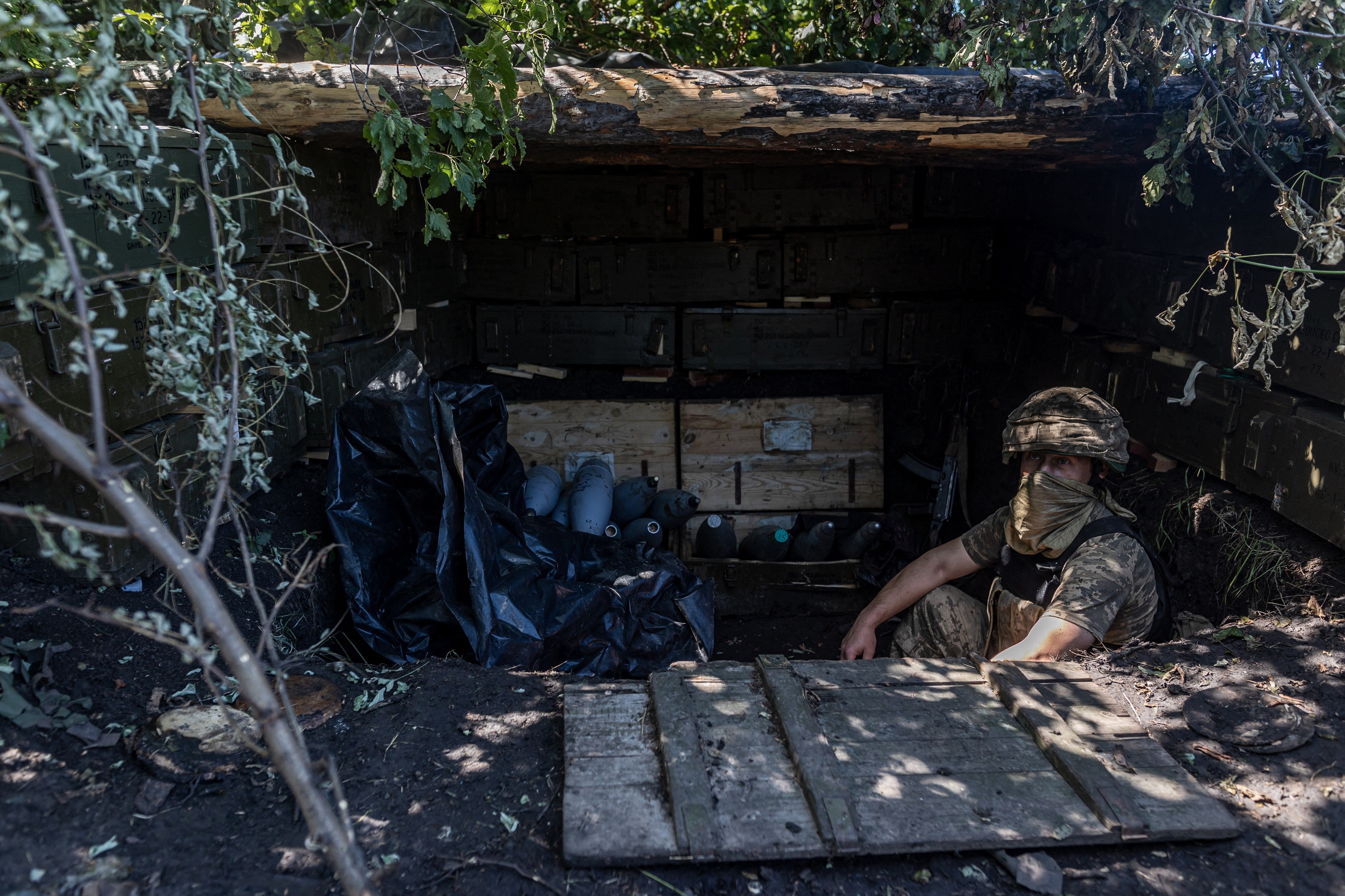 În spatele liniilor inamice: cum se vede din dronă câmpul de luptă rusesc În spatele liniilor inamice: cum se vede din dronă câmpul de luptă rusesc