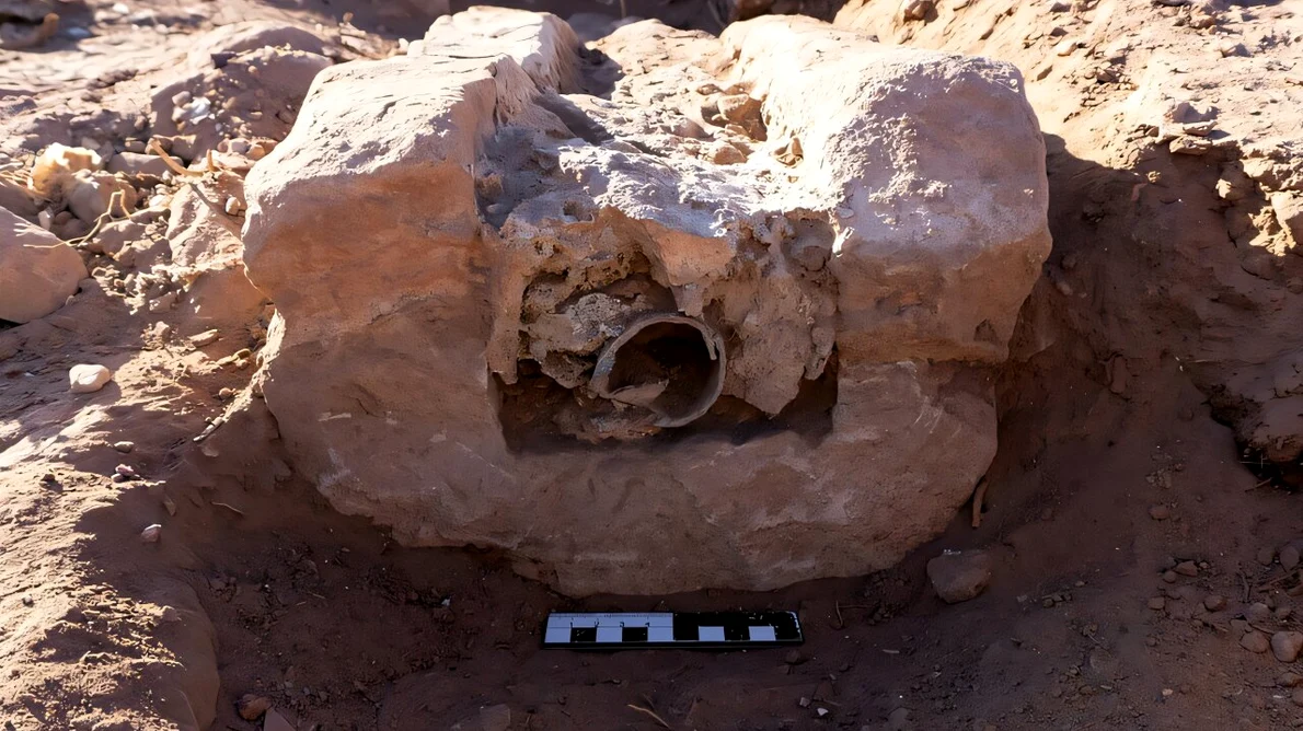 Conducta de plumb descoperită la Petra (© Niklas Jungmann / Urban Development of Ancient Petra Project)