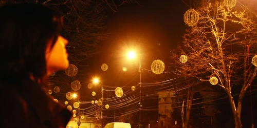 Ieşenii pot admira doar stâlpii de iluminat stradal