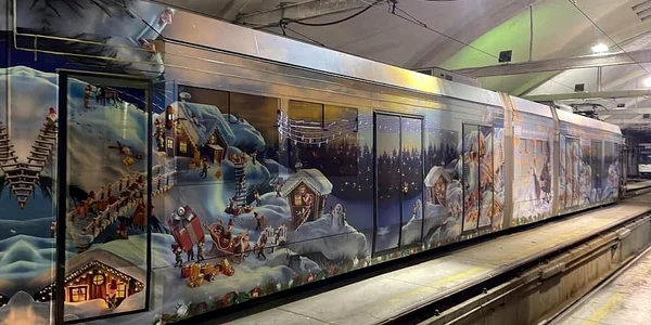 tramvaiul colindelor circula in Buc FOTO Faceb STB jpg