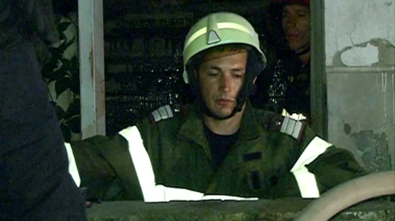 Toţi locatarii au fost evacuaţicaptură Romania TV