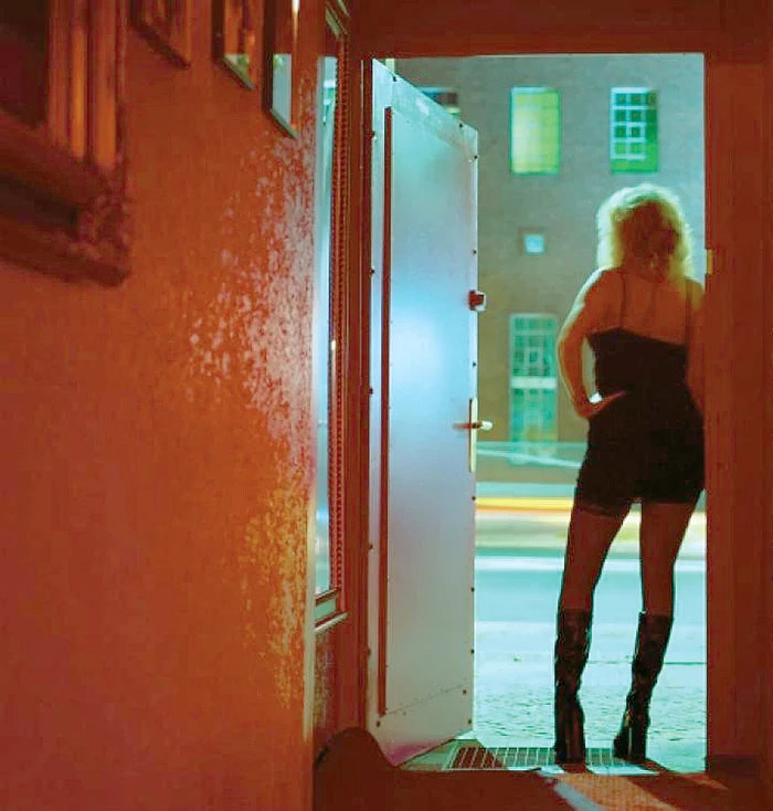 
    Cei 5 români au fost eliberaţi pe cauţiune  