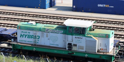 locomotiva hibrid 2 jpg