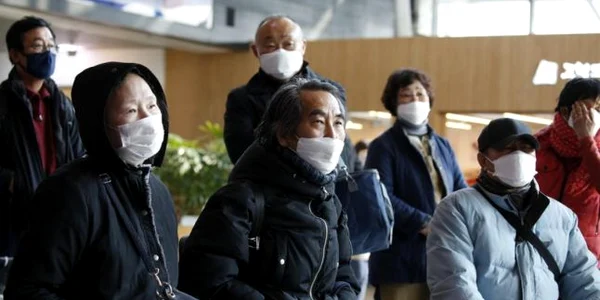Membri ai Bisericii Shincheonji rugandu-se in perioada coronavirusului FOTO EPA-EFE