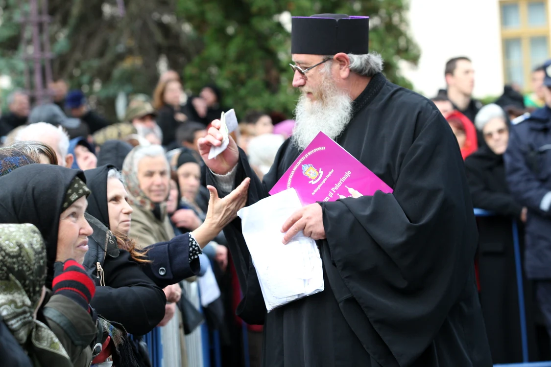 Sfînta e a poporului! jpeg