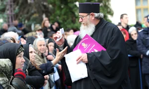 Sfînta e a poporului! jpeg