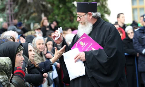 Sfînta e a poporului! jpeg