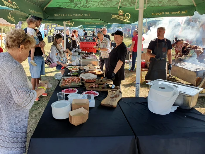 Festivalul măcelarilor grataragii de la Ferma Dacilor