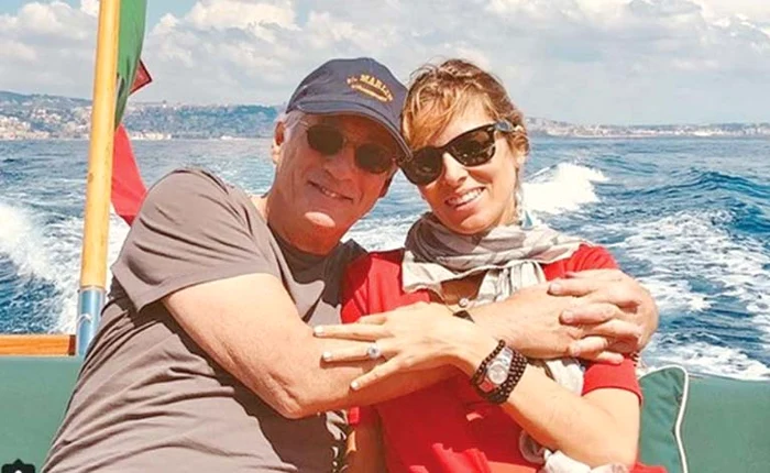 Starul a fost serbat de soţia tinerică în Italia