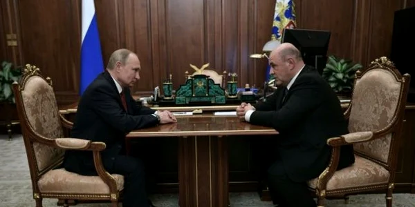 Vladimir Putin cu Mikhail Mishustin