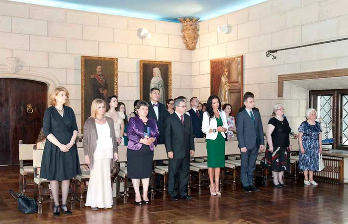 
    Cristina Ţopescu şi Mihaela Rădulescu, decorate de Regele Mihai prin intermediul Principesei Margareta. (Foto: Daniel Angelescu/ familiaregala.ro)  