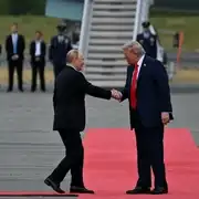 Donald Trump și Putin în Alaska gif