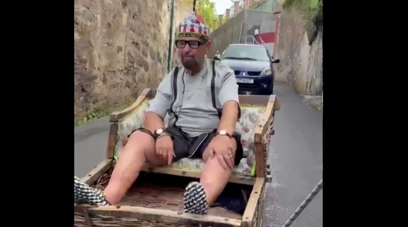 Din vacanţă, Piedone îl critică pe Ilie Bolojan. FOTO: captură video