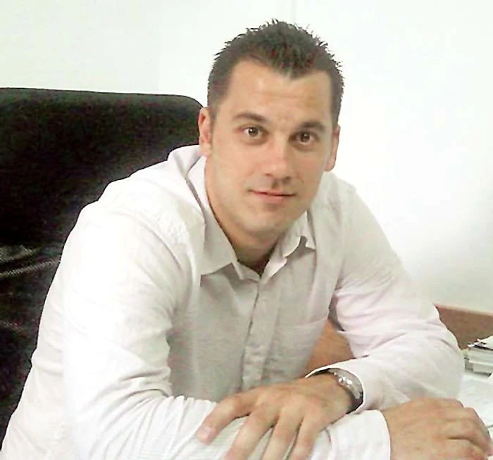 Psihoterapeutul Andreas Hniatiuc ne spune cum să facem faţă schimbării care ne aşteaptă în acest weekend