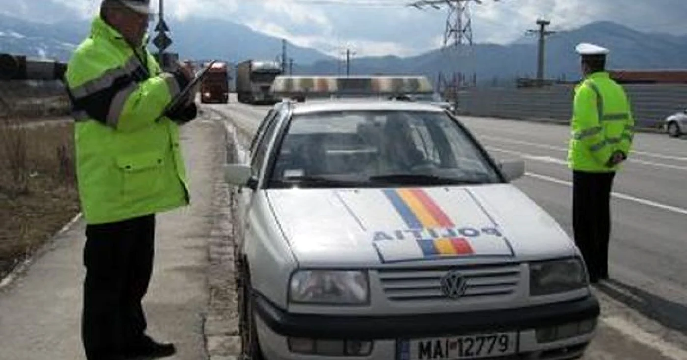 Poliţiştii au găsit maşina avariată în proporţie de 80% Foto: arhivă 
