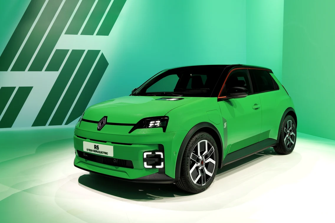 Renault 5 E-Tech Pop Green în echiparea Techno Foto: Renault
