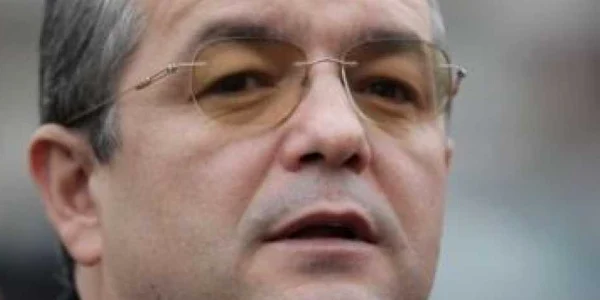 Boc: "Am decis continuarea discuţiilor cu sindicatele despre salariul minim"