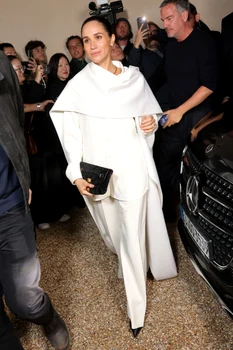 Meghan Markle la Paris Fashion Week