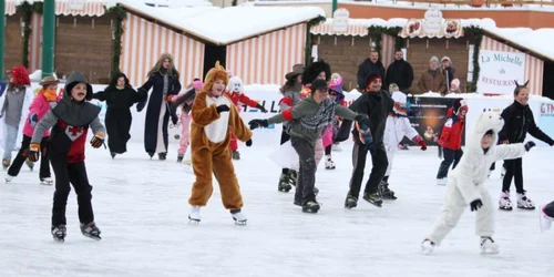 Carnavalul a început cu parade costumelor