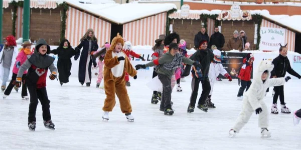 Carnavalul a început cu parade costumelor
