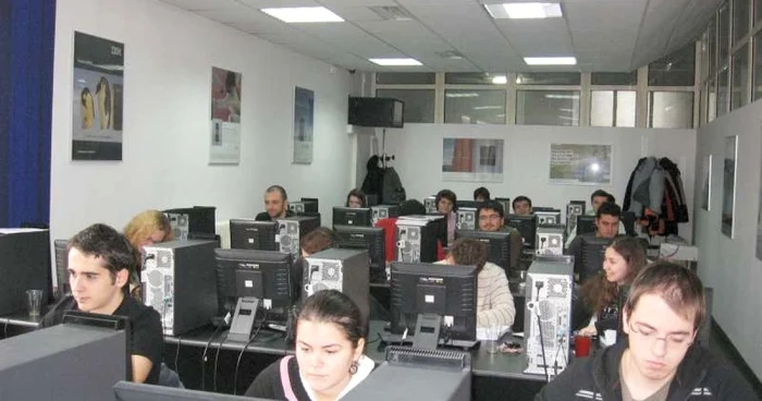 IBM începe un parteneriat cu UTCN, pe durata a cinci ani