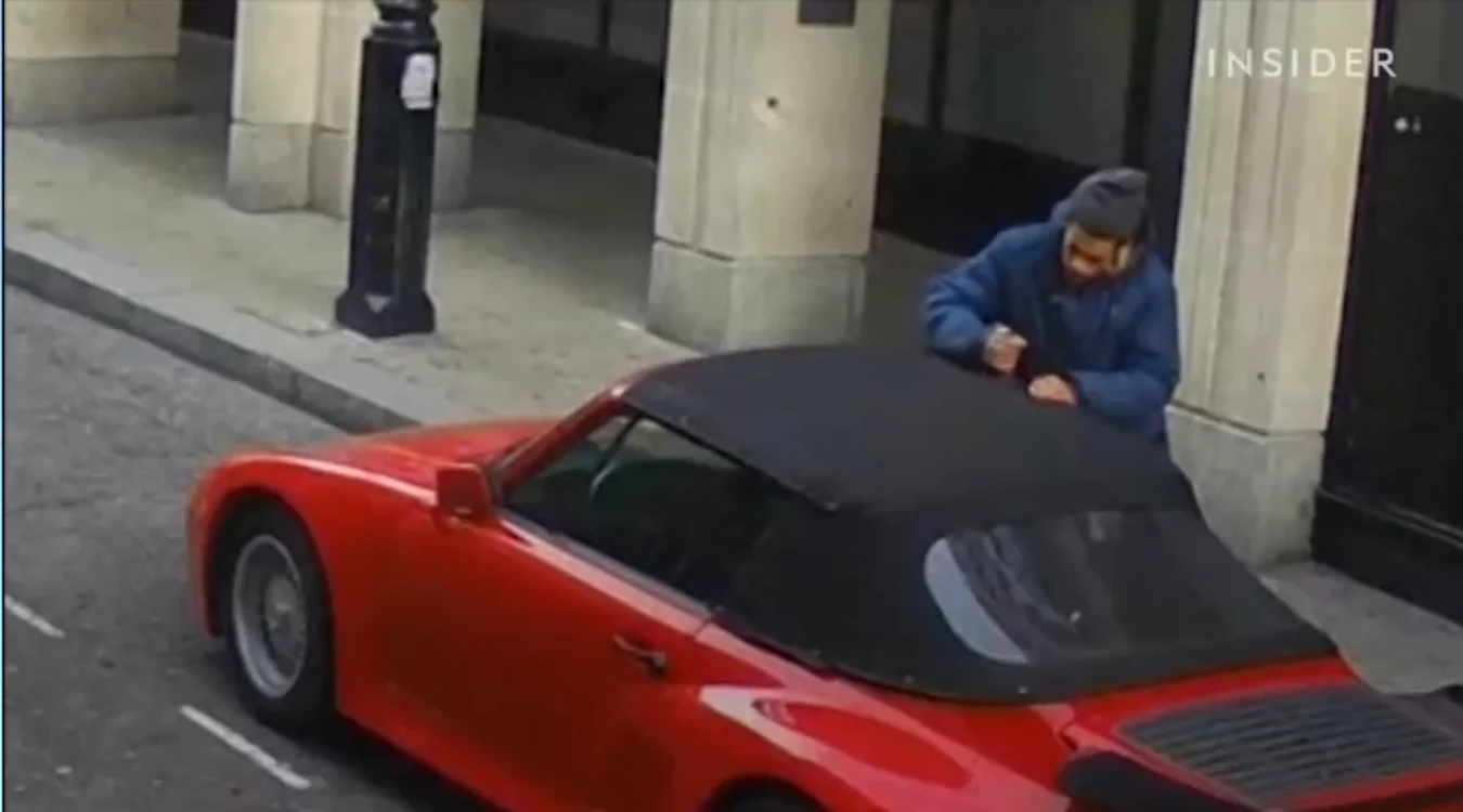 
    Maşina era securizată împotriva furtuluicaptură video  