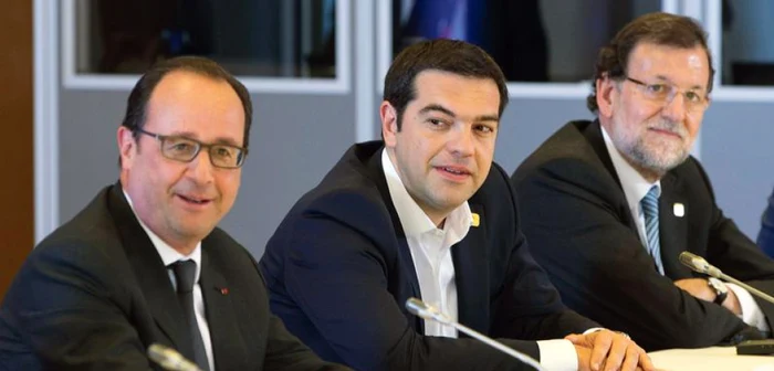 Premierul grec Alexis Tsipras (centru) a pierdut încrederea liderilor din eurozonă