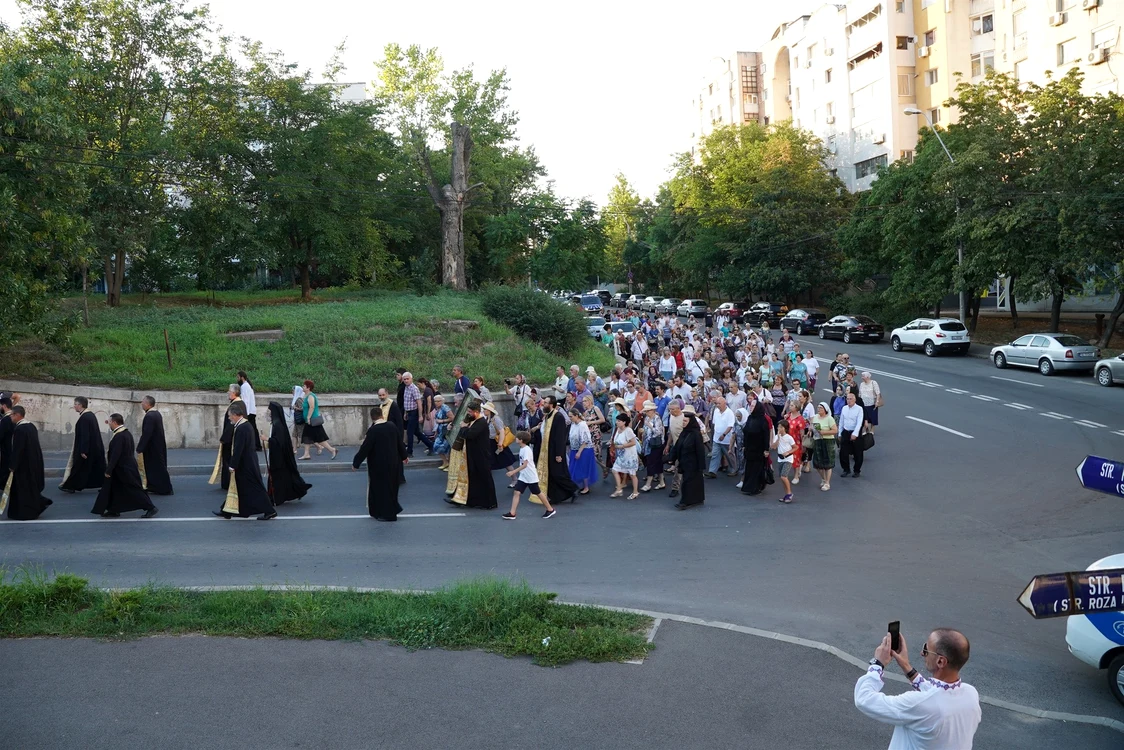 Icoana făcătoare de minuni de la Mănăstirea Adam, în pelerinaj FOTO: Arhiepiscopia Dunării de Jos