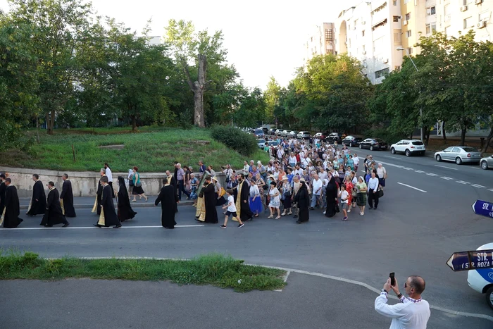 Icoana făcătoare de minuni de la Mănăstirea Adam, în pelerinaj FOTO: Arhiepiscopia Dunării de Jos
