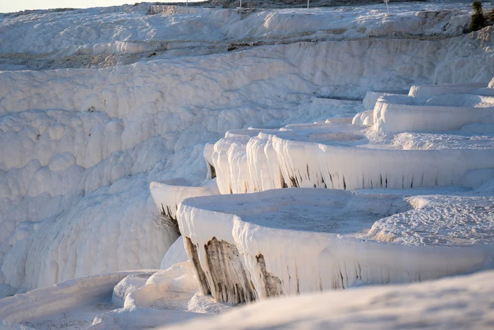 Pamukkale Castelul de bumbac și terasele de travertin din Turcia Foto TGA