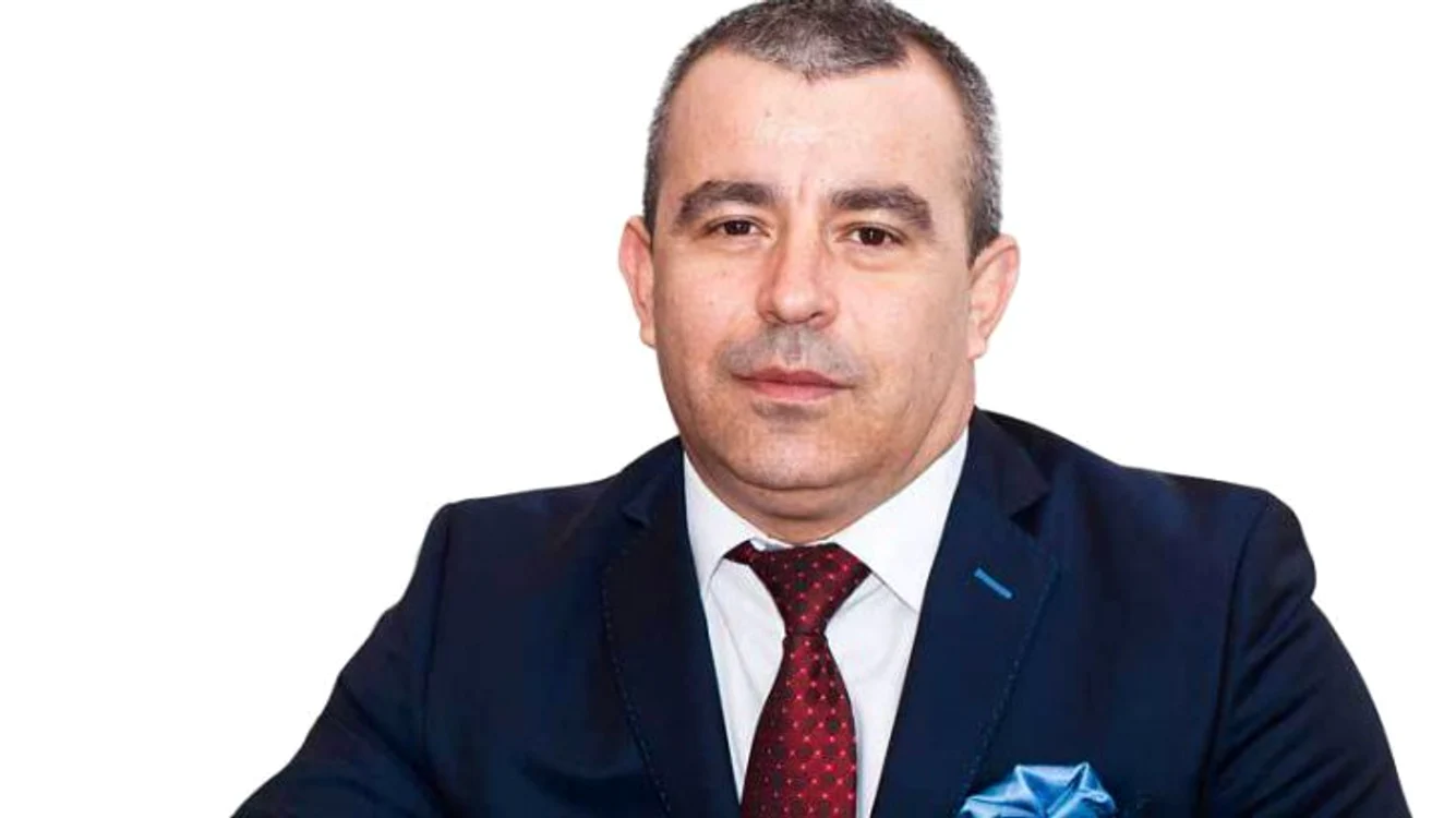 
    Alin Țucmeanu a fost adus la DNA de mascați  