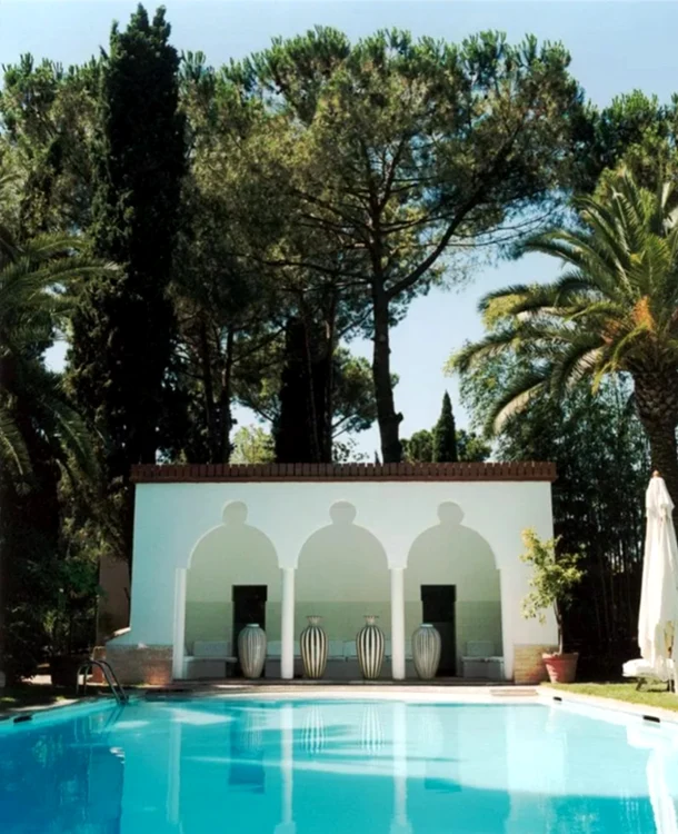 Piscina de la casa romană a lui Valentino Garavani. Foto: Getty Images 