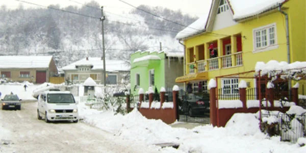 Una dintre pensiunile de pe Clisura Dunării.