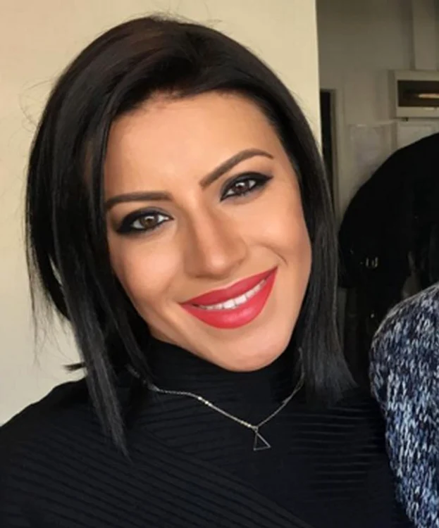 Nicoleta Nucă a trecut din nou pe la salonul de înfrumuseţare