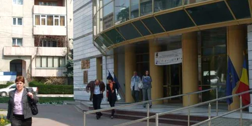 Biblioteca Judeteana este gazda dezbaterii