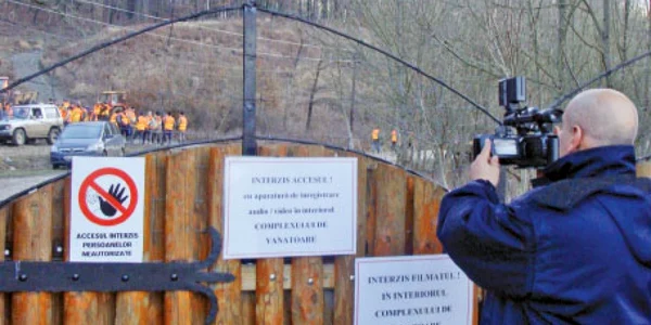 Invitaţii de lux de la Balc (judeţul Bihor) s-au ferit de ochii curioşilor