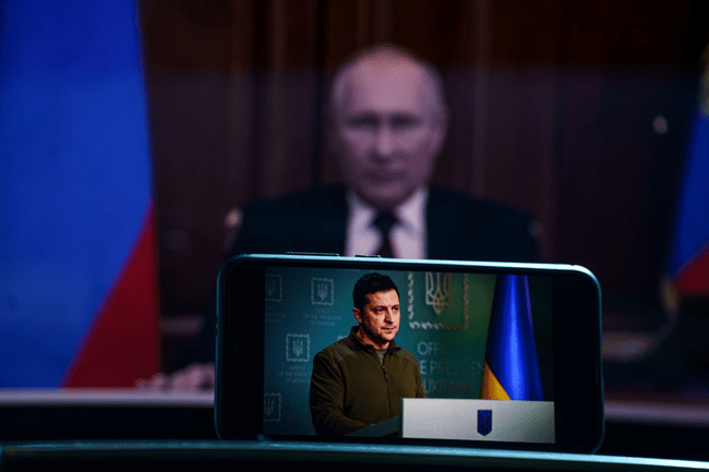 Cum a învins Zelenski Moscova cu propriile arme. Tacticile războiului informațional al Ucrainei