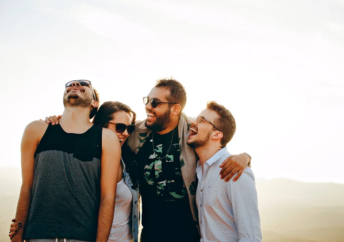 Horoscop 11 noiembrie 2021: Leii își petrec timpul liber alături de prieteni vechiFoto: pexels.com