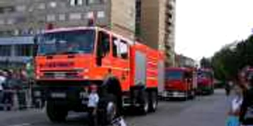 pompieri mehedinţi defilare