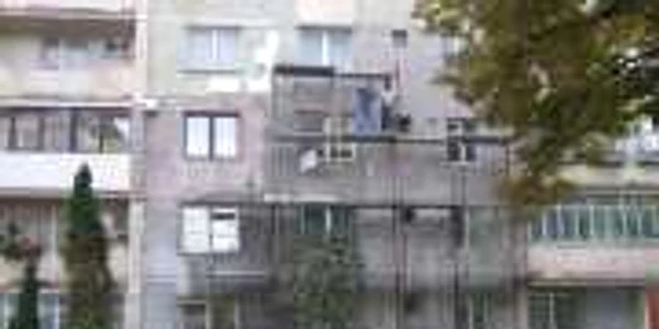 Lucrările pentru izolarea blocurilor sunt urgentate de apropierea iernii