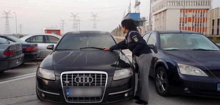 cele două autoturisme confiscate valorează 90.000 de lei