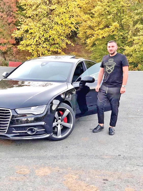 Adrian o impresionează pe Paula Chirilă cu bolizi cu sute de cai putere
