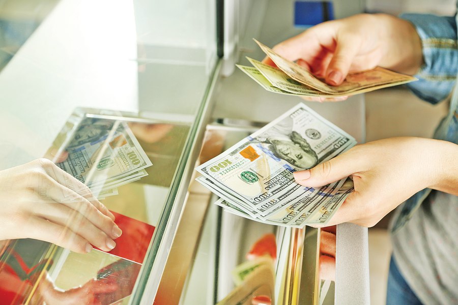 Încă o bancă americană pare să aibă probleme: Retrageri masive de la „banca bogaților”