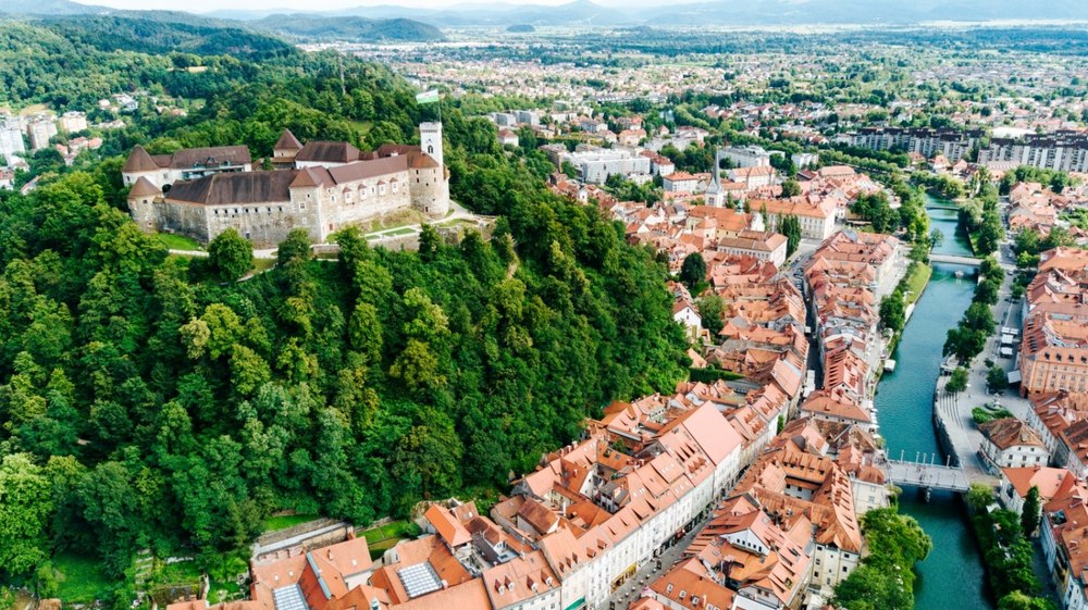 Două capitale europene trecute cu vederea de turiști. Ce oferă Ljubljana și Zagreb